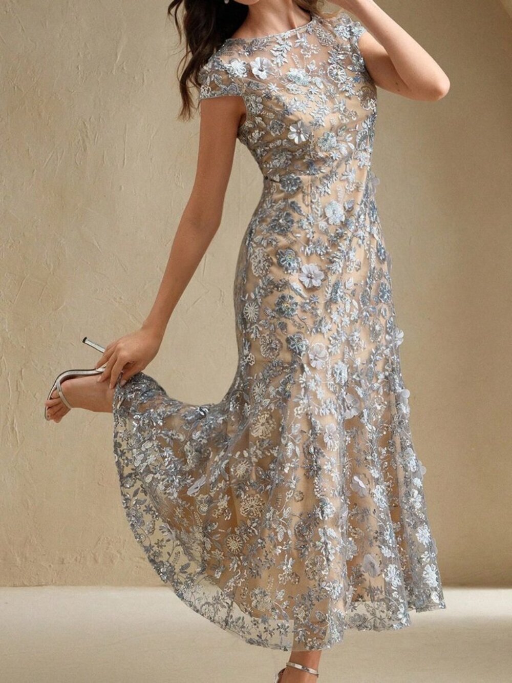 Silver Elegant Women's Floral Mesh Resort Dress with Sparkly Short Sleeves